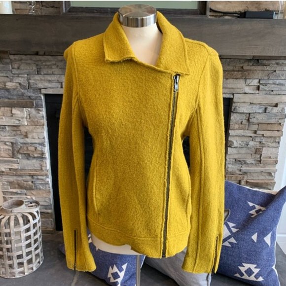 Tahari Jackets & Blazers - Tahari women’s boucle wool moto blazer jacket